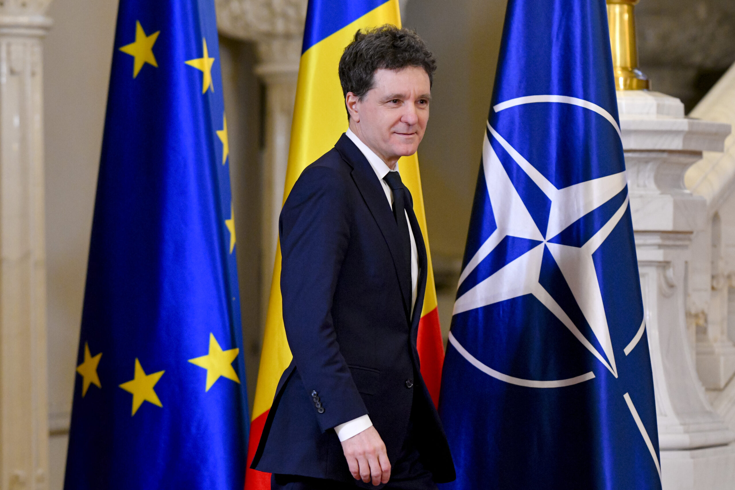 Consultări, luni, la Palatul Cotroceni. Președintele va desemna un alt premier