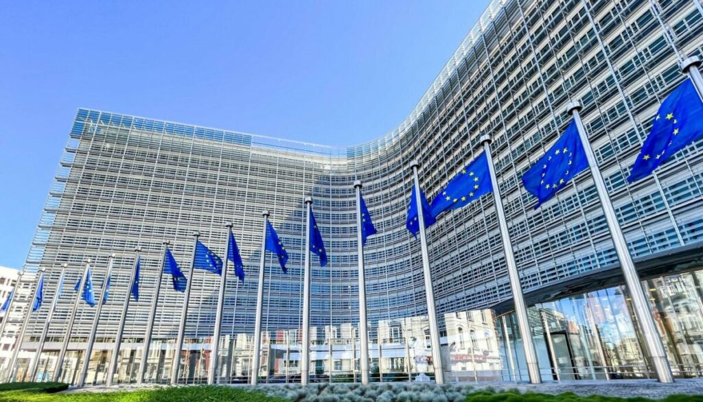 Explozie a cererilor pentru granturile europene de cercetare. Doar unul din 20 de cercetători debutanți ar putea primi finanțare