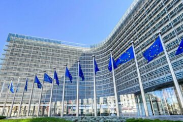 Explozie a cererilor pentru granturile europene de cercetare. Doar unul din 20 de cercetători debutanți ar putea primi finanțare