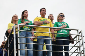 Flavio Bolsonaro, în fața lui Lula da Silva în primul tur