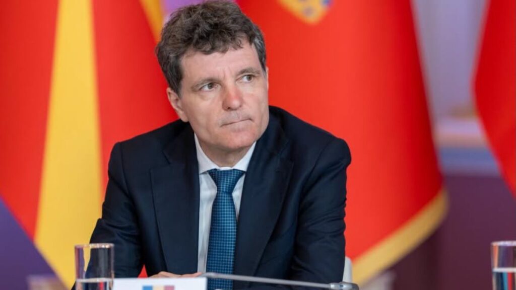De ce președintele Nicușor Dan nu reformează SIE, o instituție cu rol vital în timpul războiului Rusiei asupra Europei